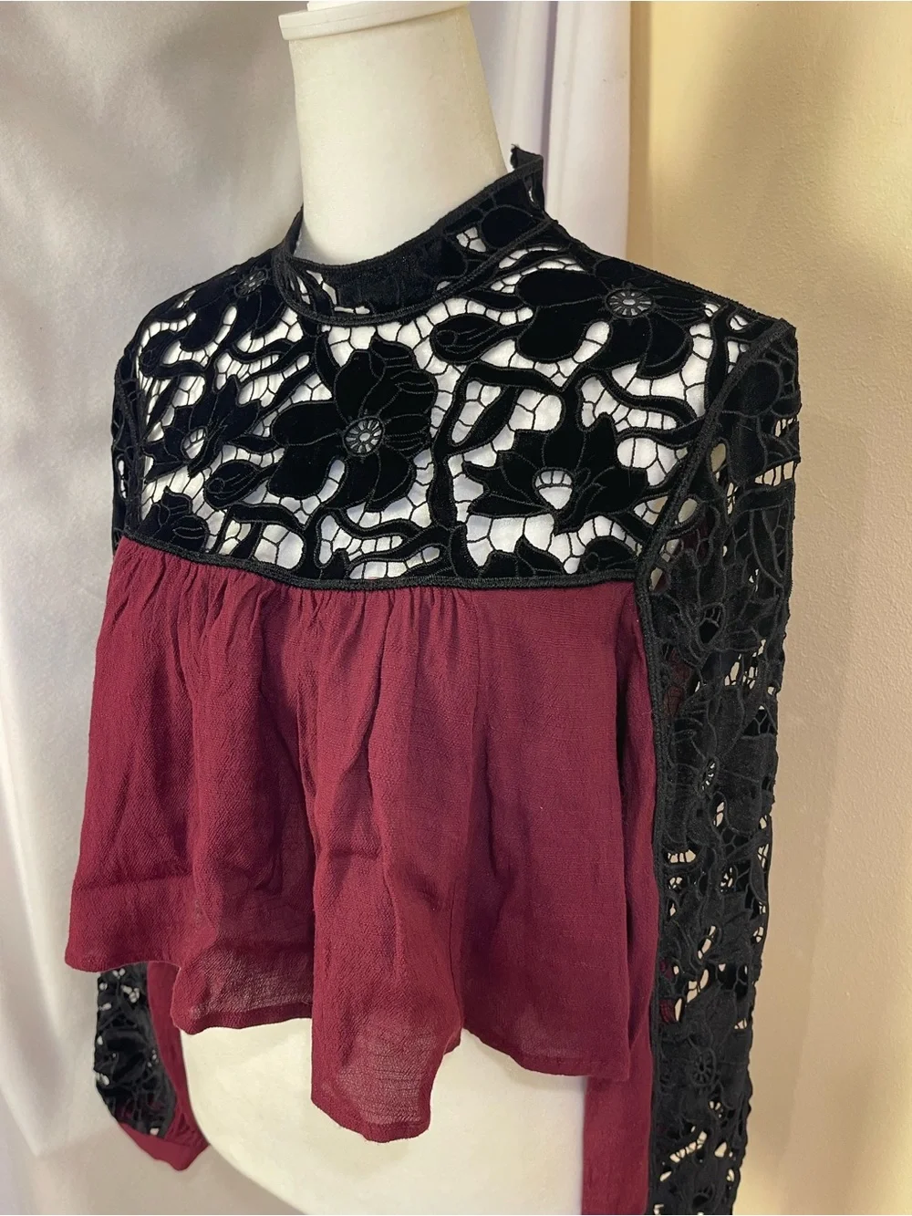 Free People Burgundy Black Velvet Lace Boho Crop Top XS Sz 2 Whimsigoth Romantic